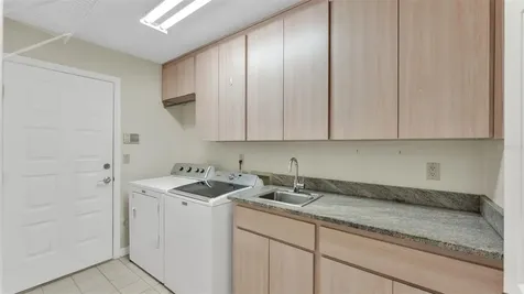 122 W Juliana Way Auburndale FL 33823