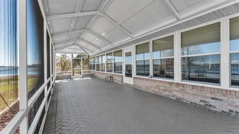 122 W Juliana Way Auburndale FL 33823