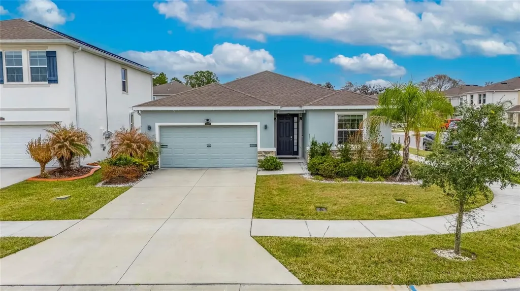 33146 Sand Creek Drive Wesley Chapel FL 33543