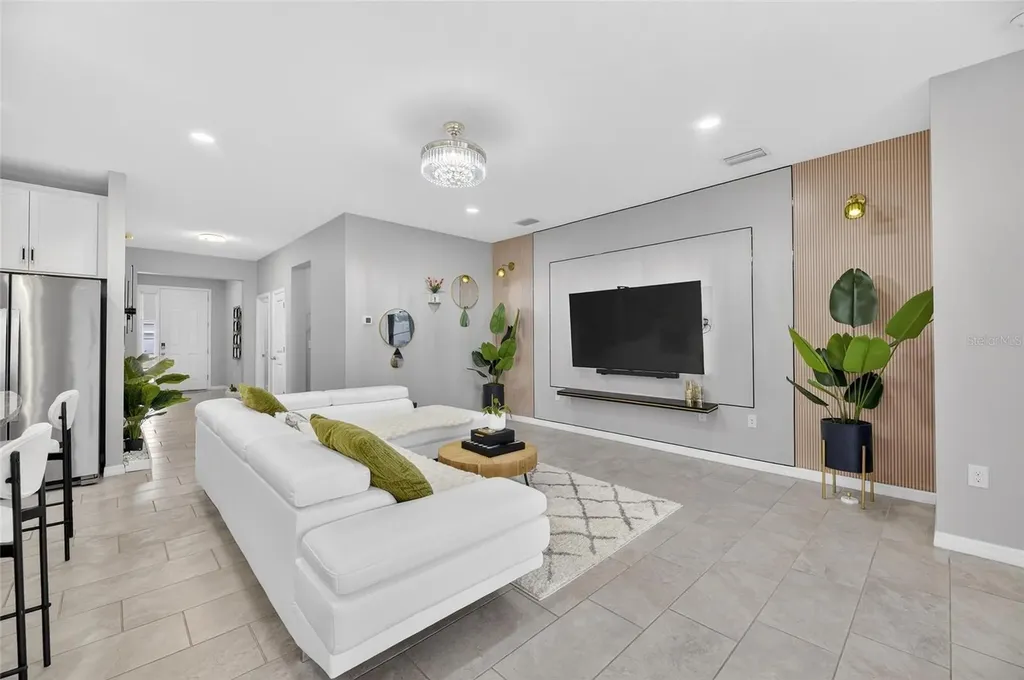 33146 Sand Creek Drive Wesley Chapel FL 33543