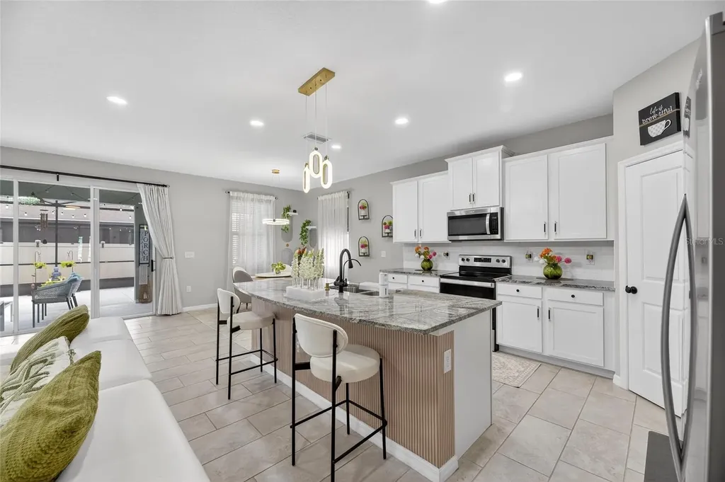 33146 Sand Creek Drive Wesley Chapel FL 33543