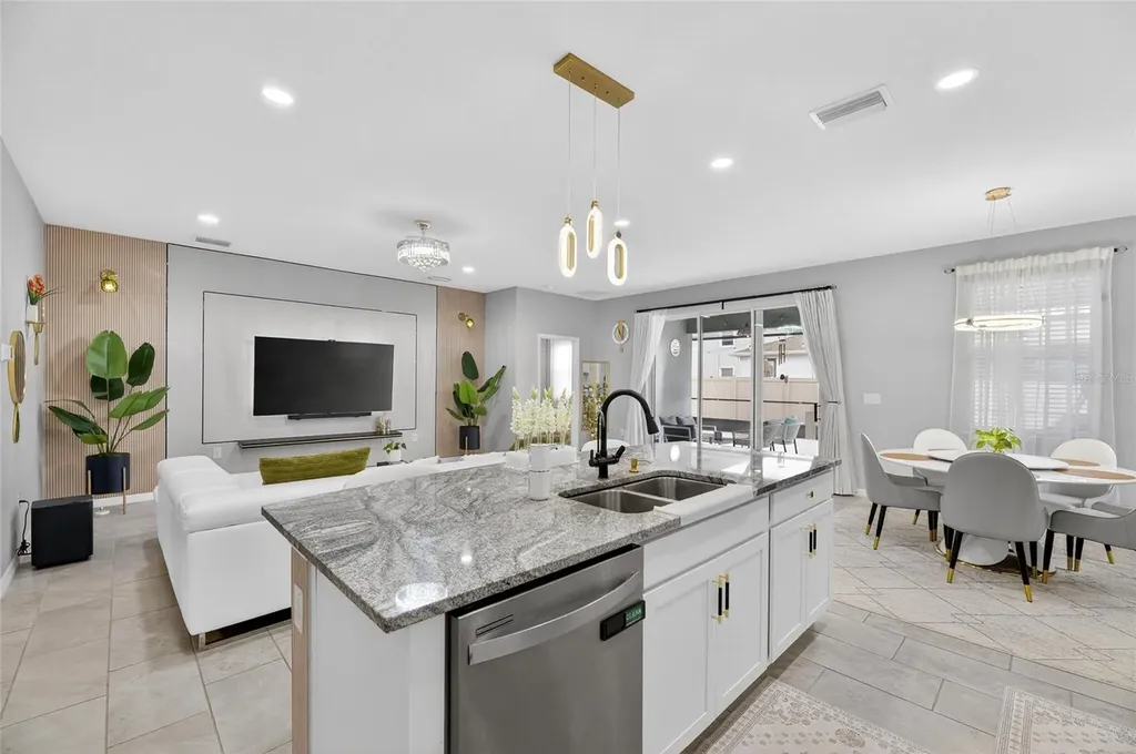33146 Sand Creek Drive Wesley Chapel FL 33543