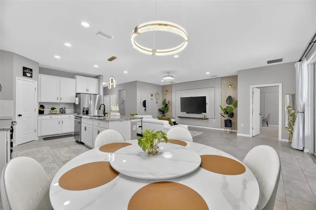 33146 Sand Creek Drive Wesley Chapel FL 33543
