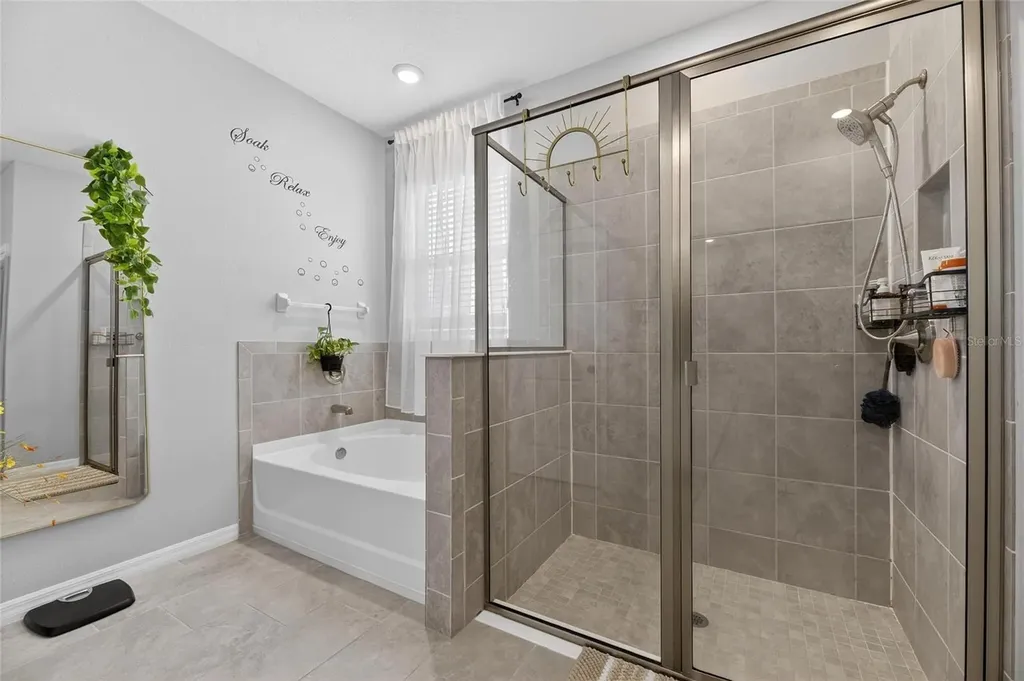 33146 Sand Creek Drive Wesley Chapel FL 33543
