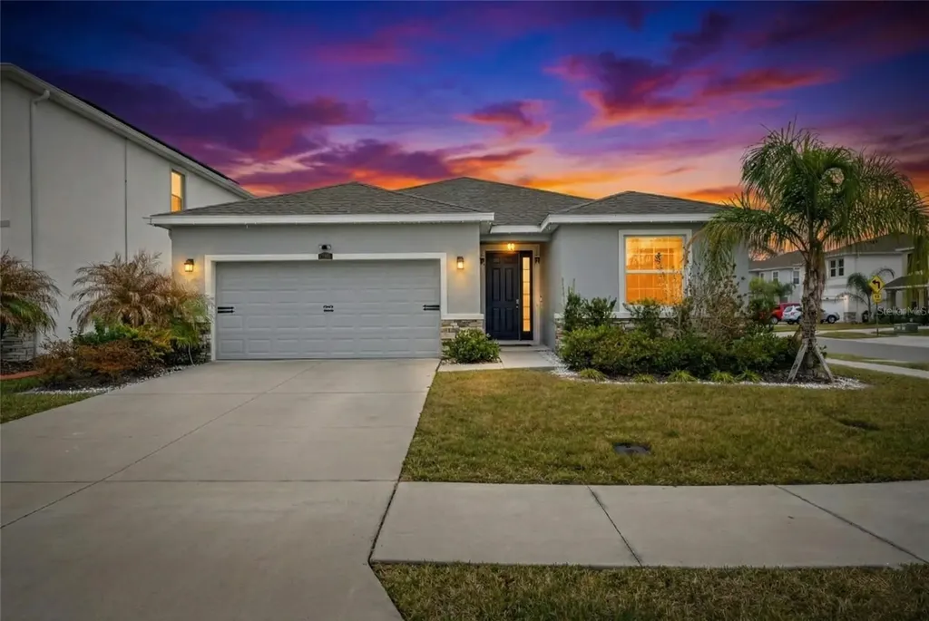 33146 Sand Creek Drive Wesley Chapel FL 33543