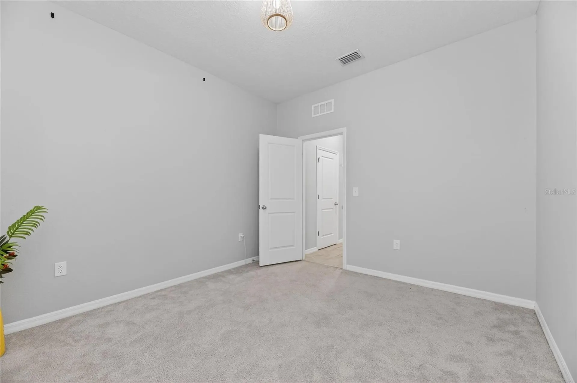 33146 Sand Creek Drive Wesley Chapel FL 33543