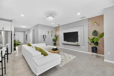 33146 Sand Creek Drive Wesley Chapel FL 33543