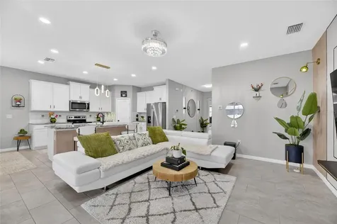 33146 Sand Creek Drive Wesley Chapel FL 33543