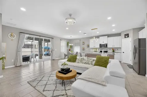 33146 Sand Creek Drive Wesley Chapel FL 33543