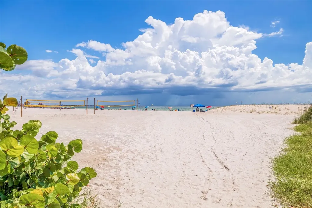 7050 Sunset Way St Pete Beach FL 33706