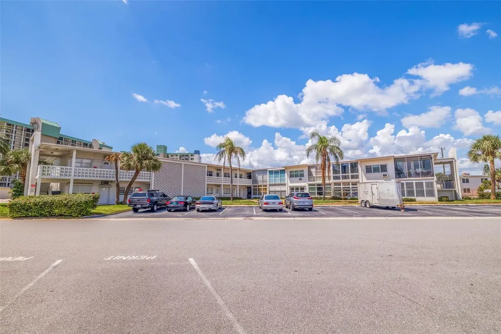 7050 Sunset Way St Pete Beach FL 33706