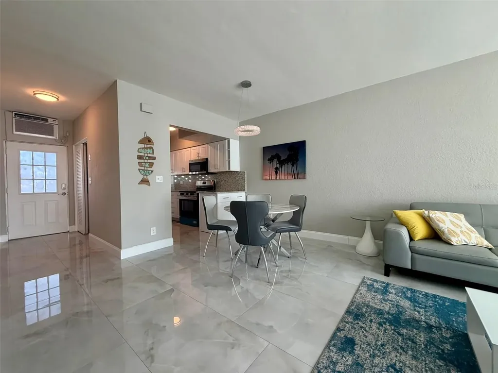7050 Sunset Way St Pete Beach FL 33706
