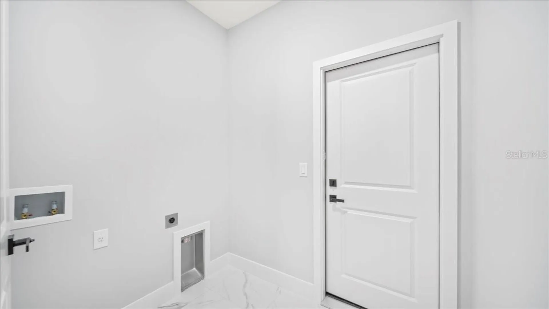 25 Diplomat Parkway E Cape Coral FL 33909