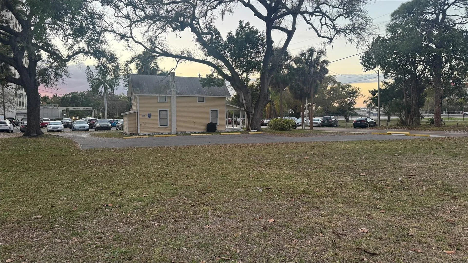 1505 6th Avenue W Bradenton FL 34205