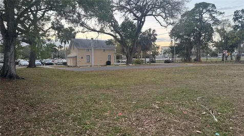 1505 6th Avenue W Bradenton FL 34205