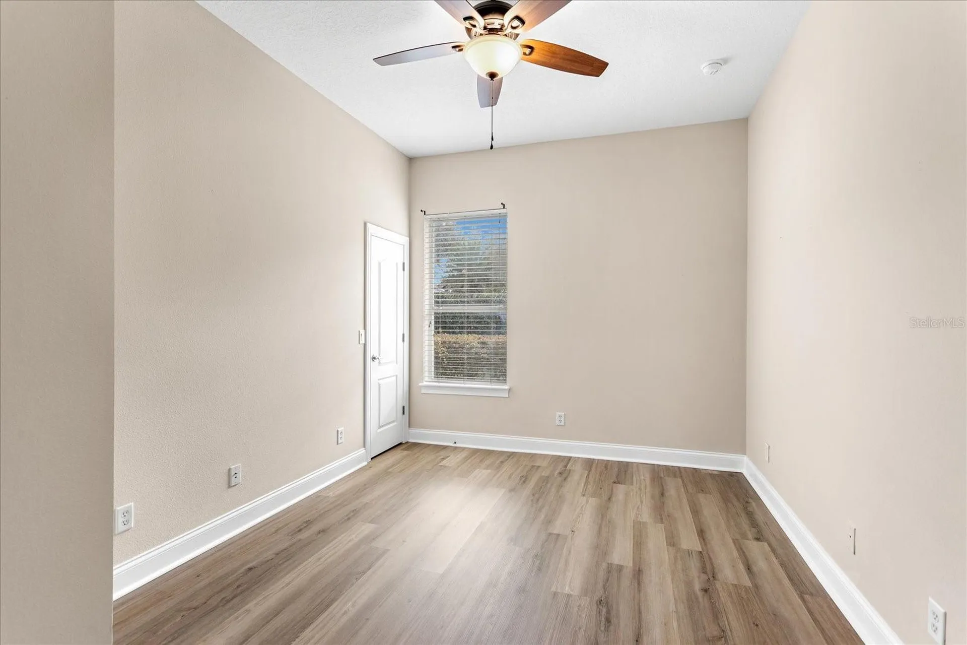 25516 Hawks Run Lane Sorrento FL 32776