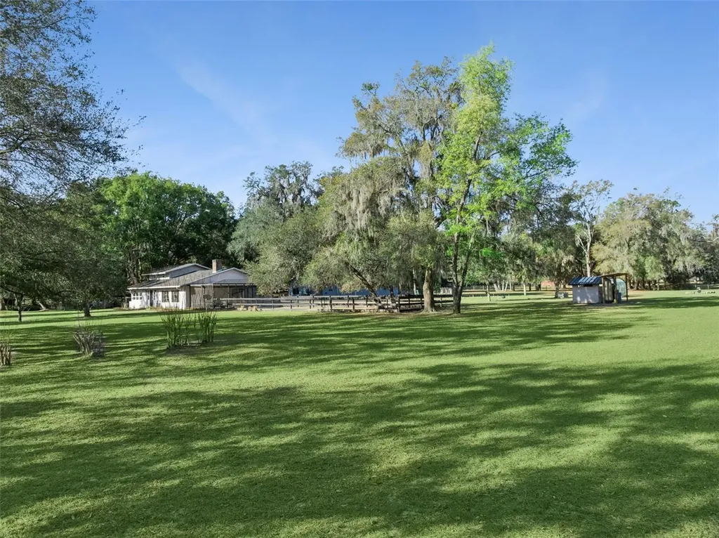 43411 State Road 19 Altoona FL 32702