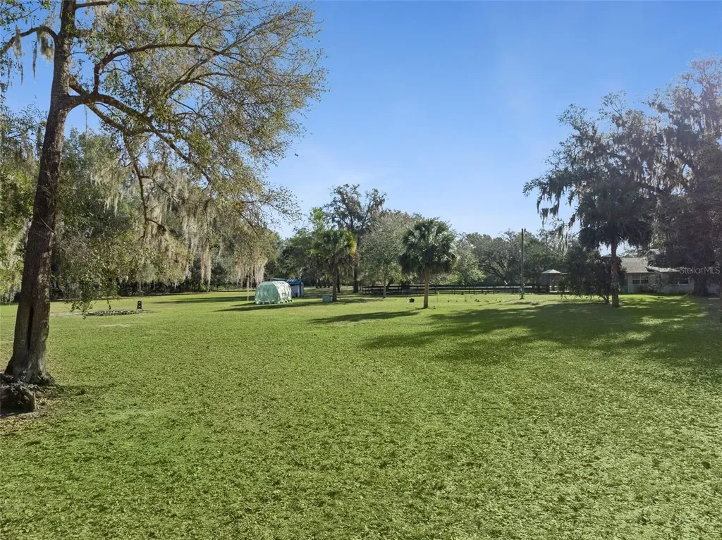 43411 State Road 19 Altoona FL 32702