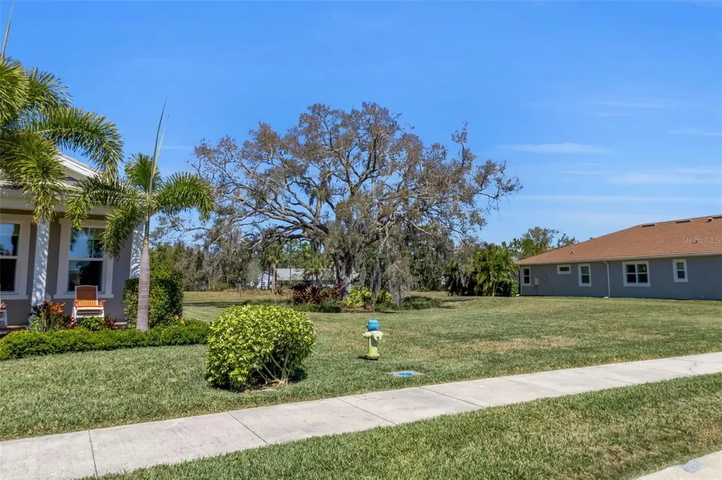 5649 Long Shore Loop Sarasota FL 34238