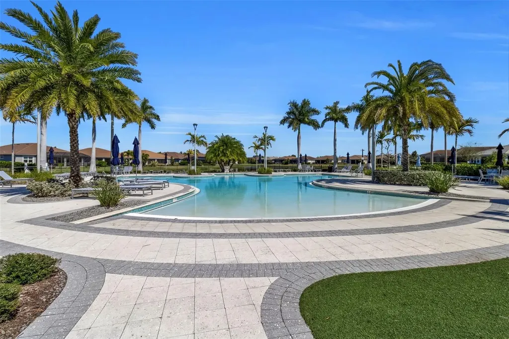 5649 Long Shore Loop Sarasota FL 34238