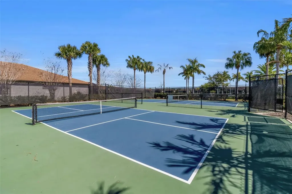 5649 Long Shore Loop Sarasota FL 34238