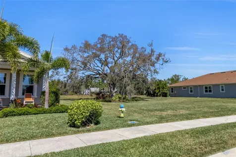 5649 Long Shore Loop Sarasota FL 34238