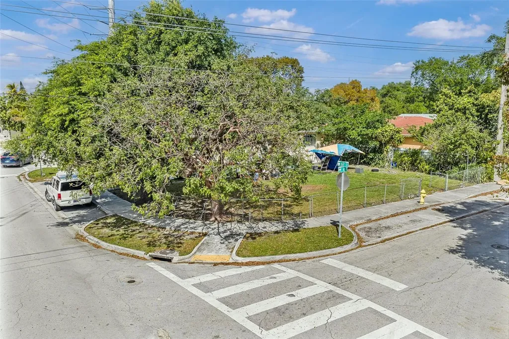 6701-6703 NW 5th Avenue Miami FL 33150