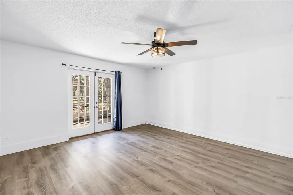 9613 Tara Cay Court Seminole FL 33776