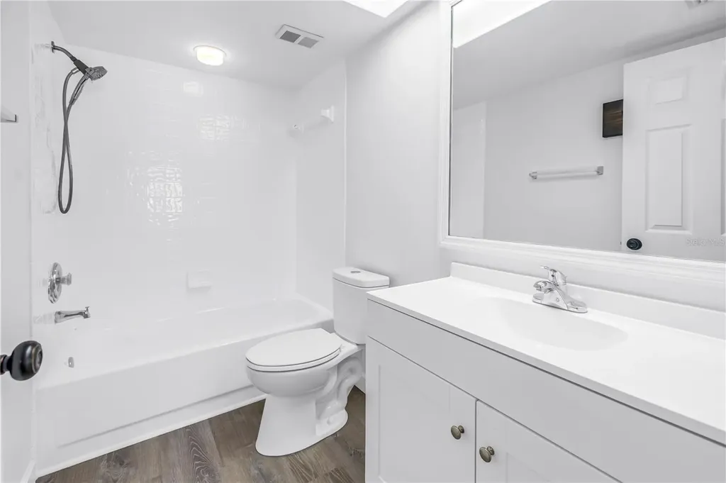 9613 Tara Cay Court Seminole FL 33776