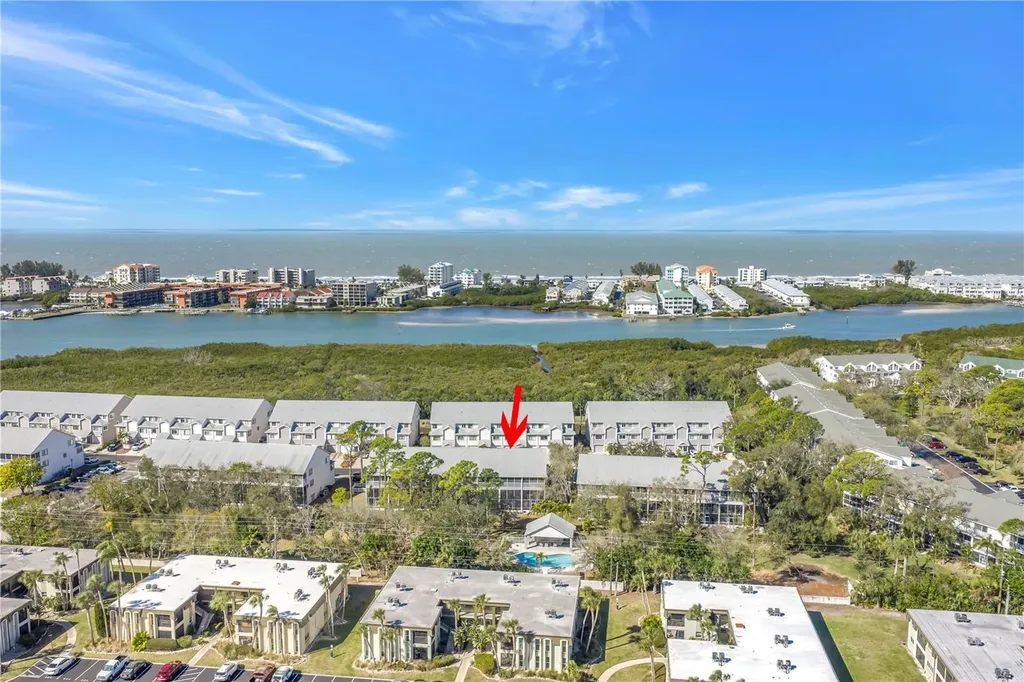 9613 Tara Cay Court Seminole FL 33776