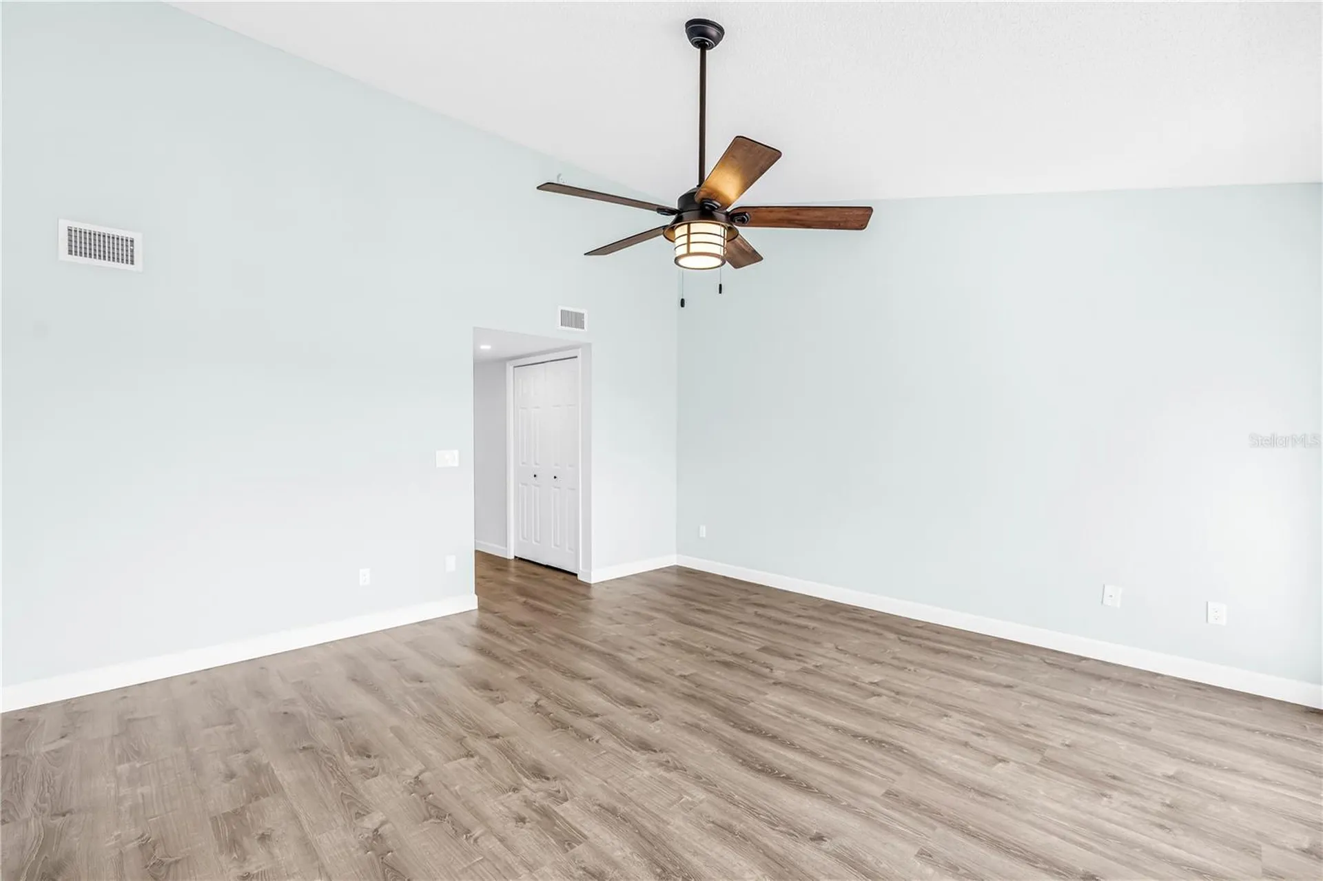 9613 Tara Cay Court Seminole FL 33776