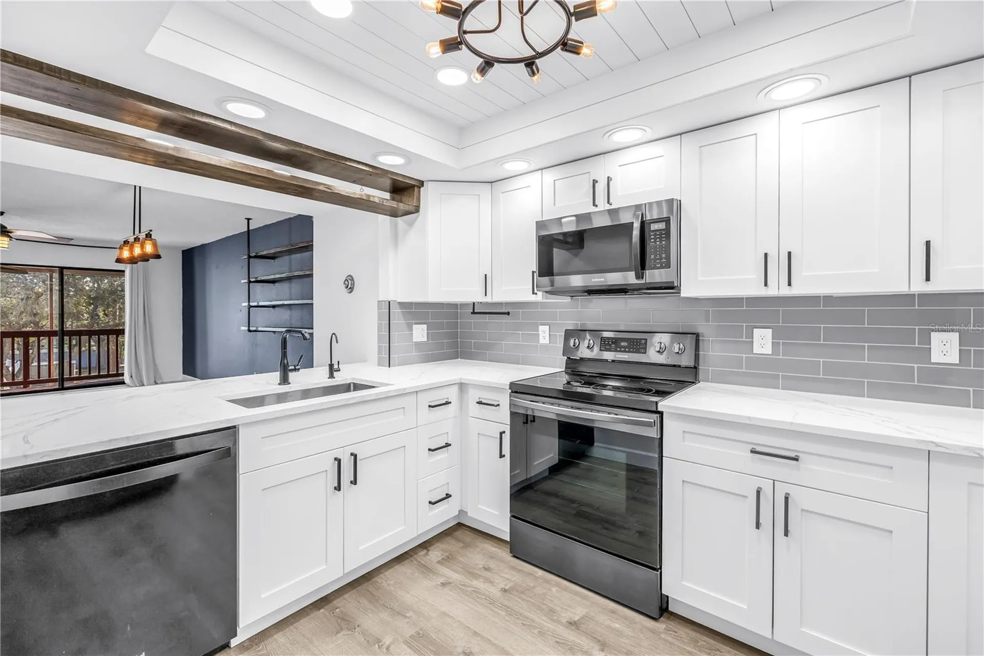 9613 Tara Cay Court Seminole FL 33776