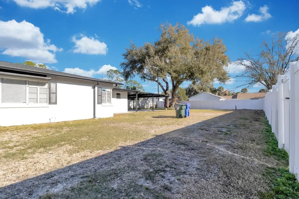 307 E Monument Avenue Kissimmee FL 34741
