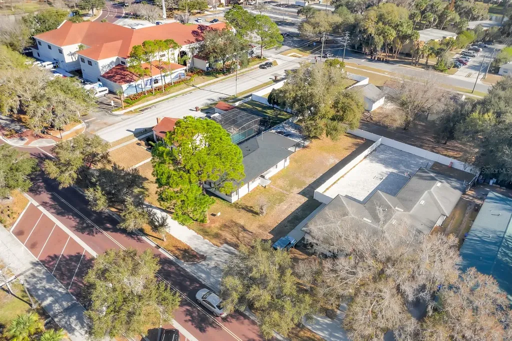 307 E Monument Avenue Kissimmee FL 34741