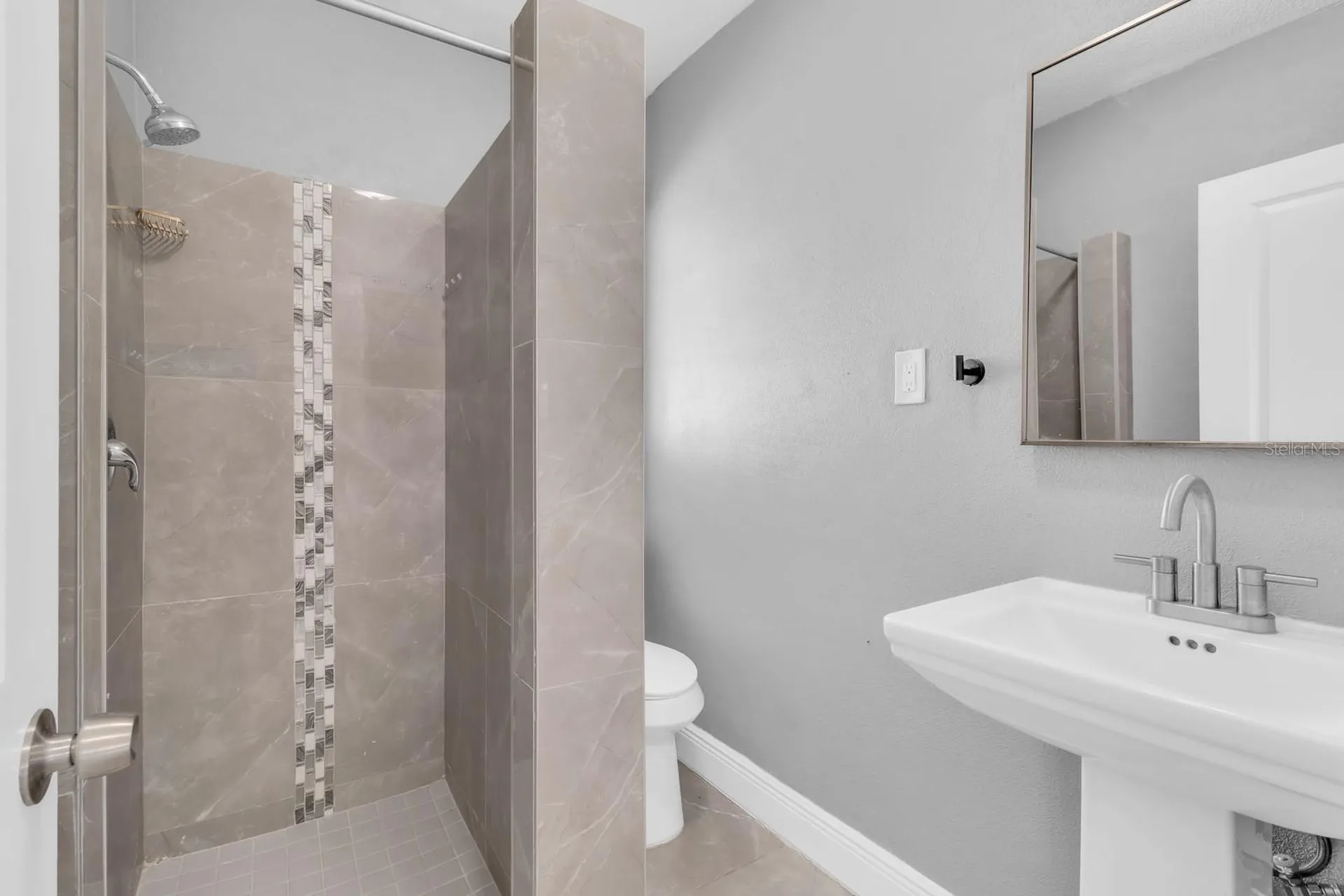 307 E Monument Avenue Kissimmee FL 34741