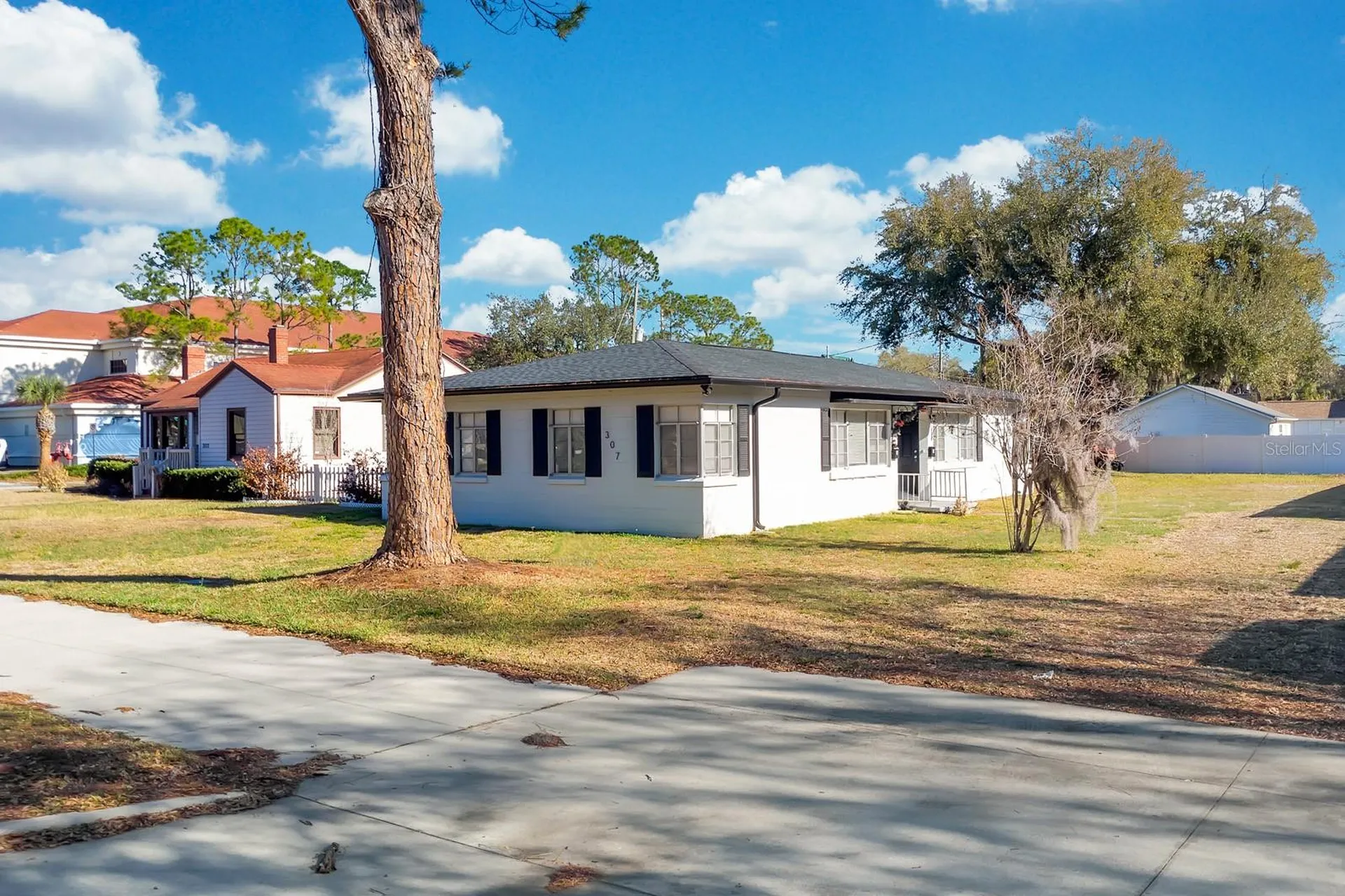 307 E Monument Avenue Kissimmee FL 34741