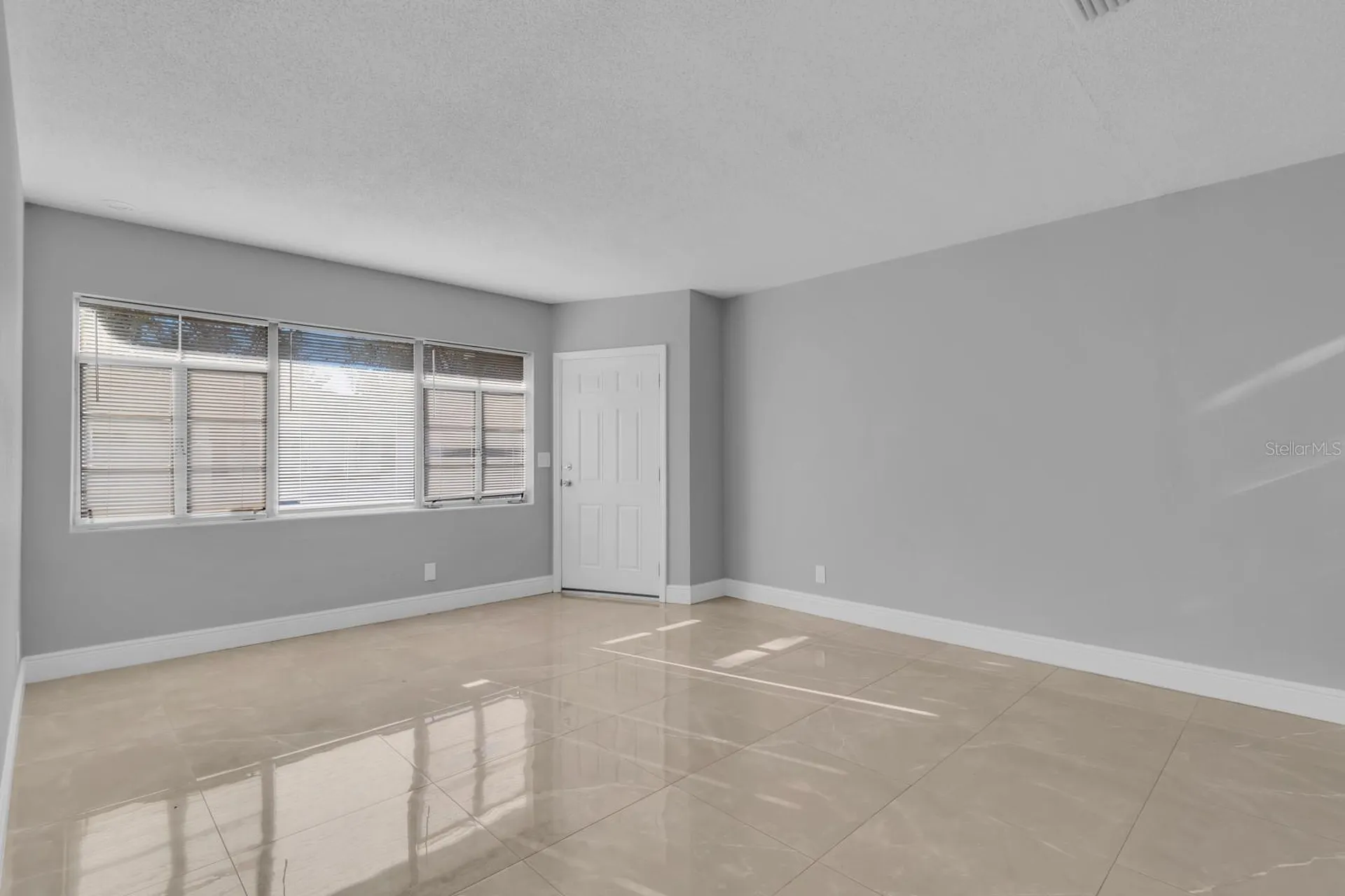 307 E Monument Avenue Kissimmee FL 34741