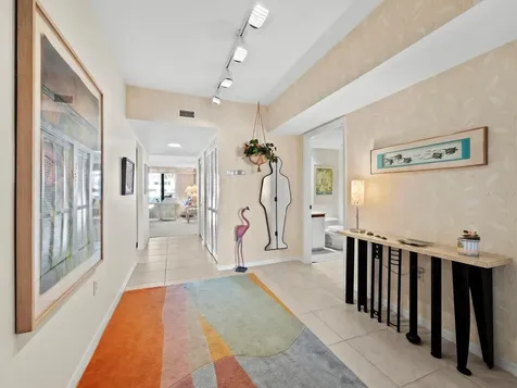 1445 Gulf Of Mexico Drive Longboat Key FL 34228