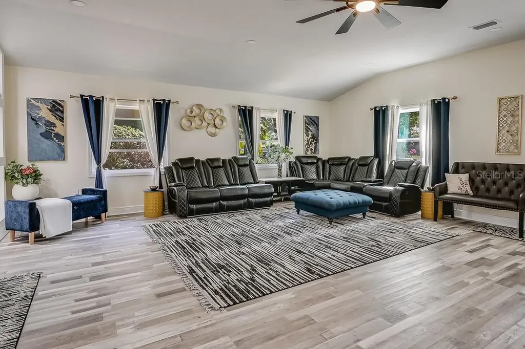 1826 Country Club Road N St Petersburg FL 33710