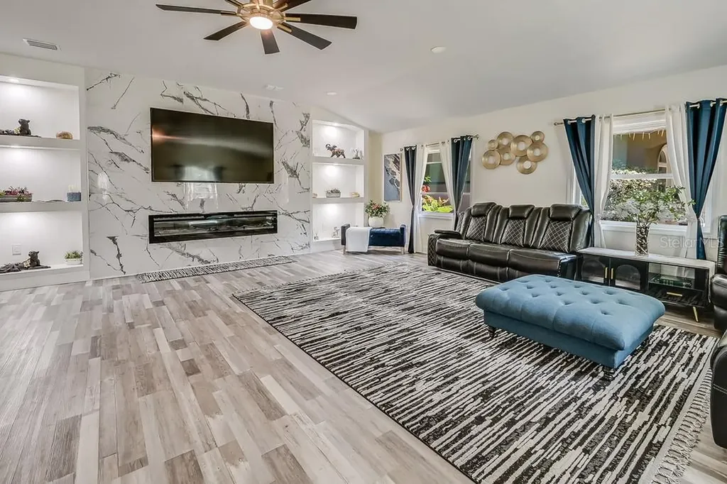 1826 Country Club Road N St Petersburg FL 33710