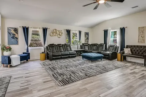 1826 Country Club Road N St Petersburg FL 33710