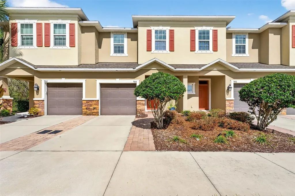 904 Vineyard Lane Oldsmar FL 34677