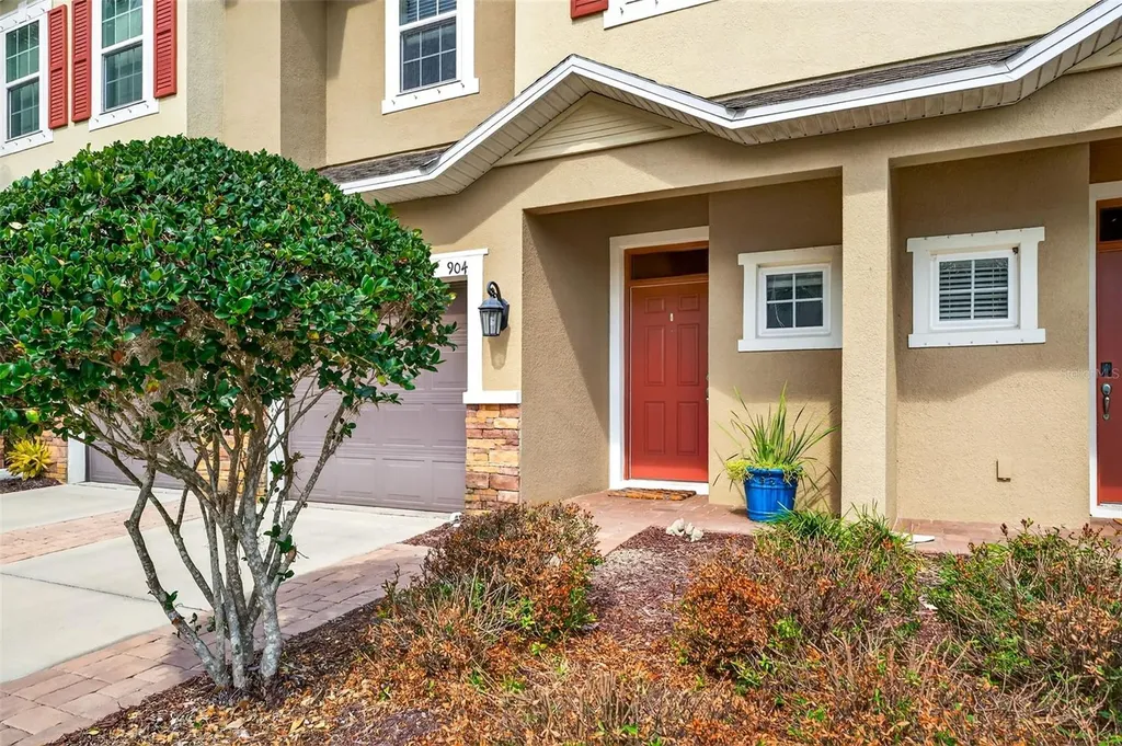 904 Vineyard Lane Oldsmar FL 34677