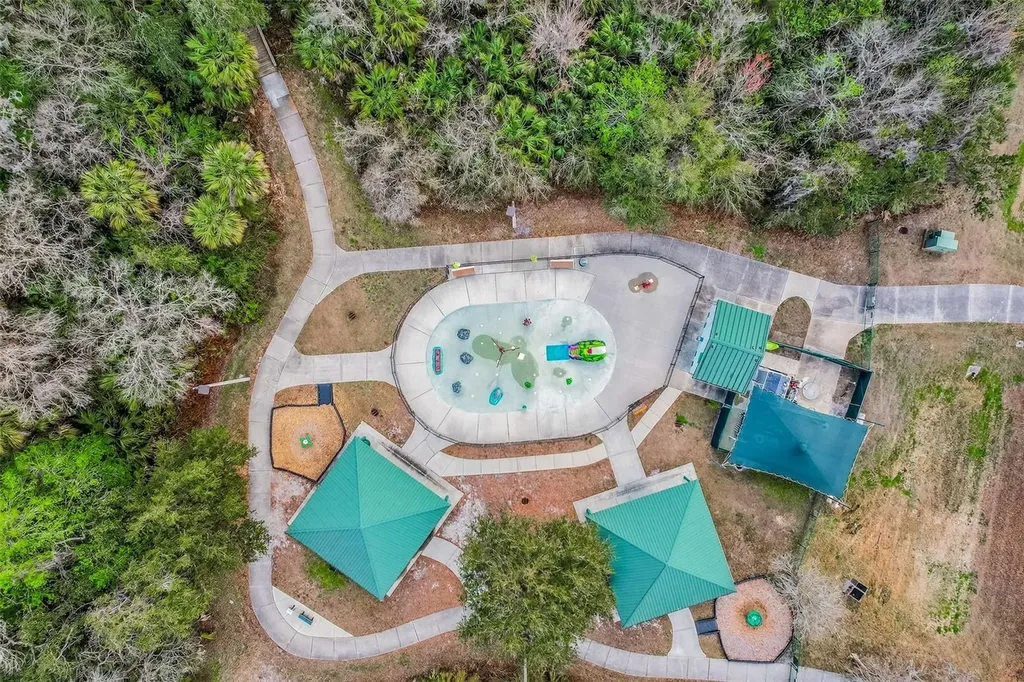 904 Vineyard Lane Oldsmar FL 34677