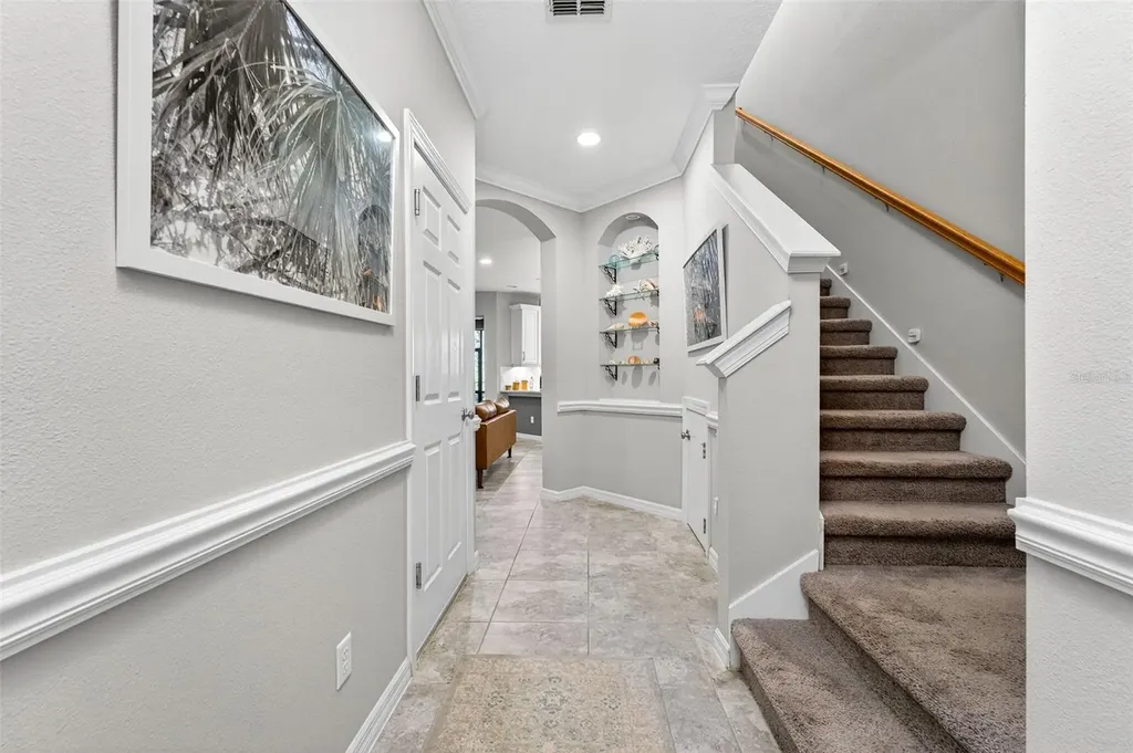904 Vineyard Lane Oldsmar FL 34677