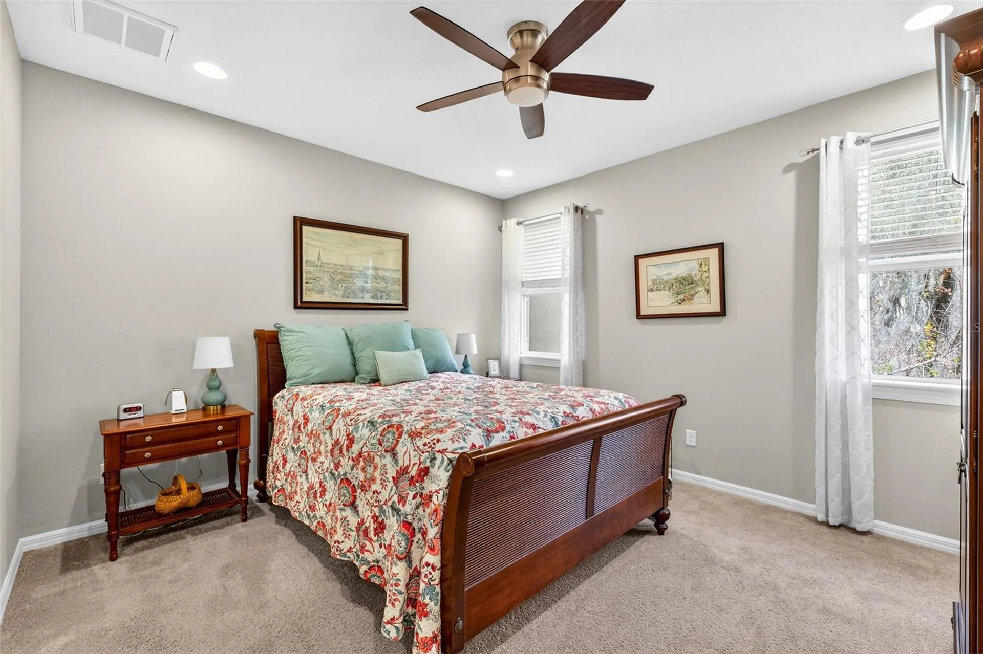 904 Vineyard Lane Oldsmar FL 34677