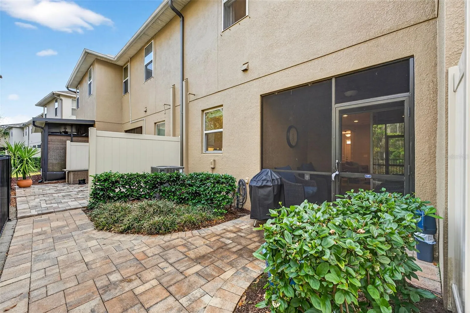904 Vineyard Lane Oldsmar FL 34677