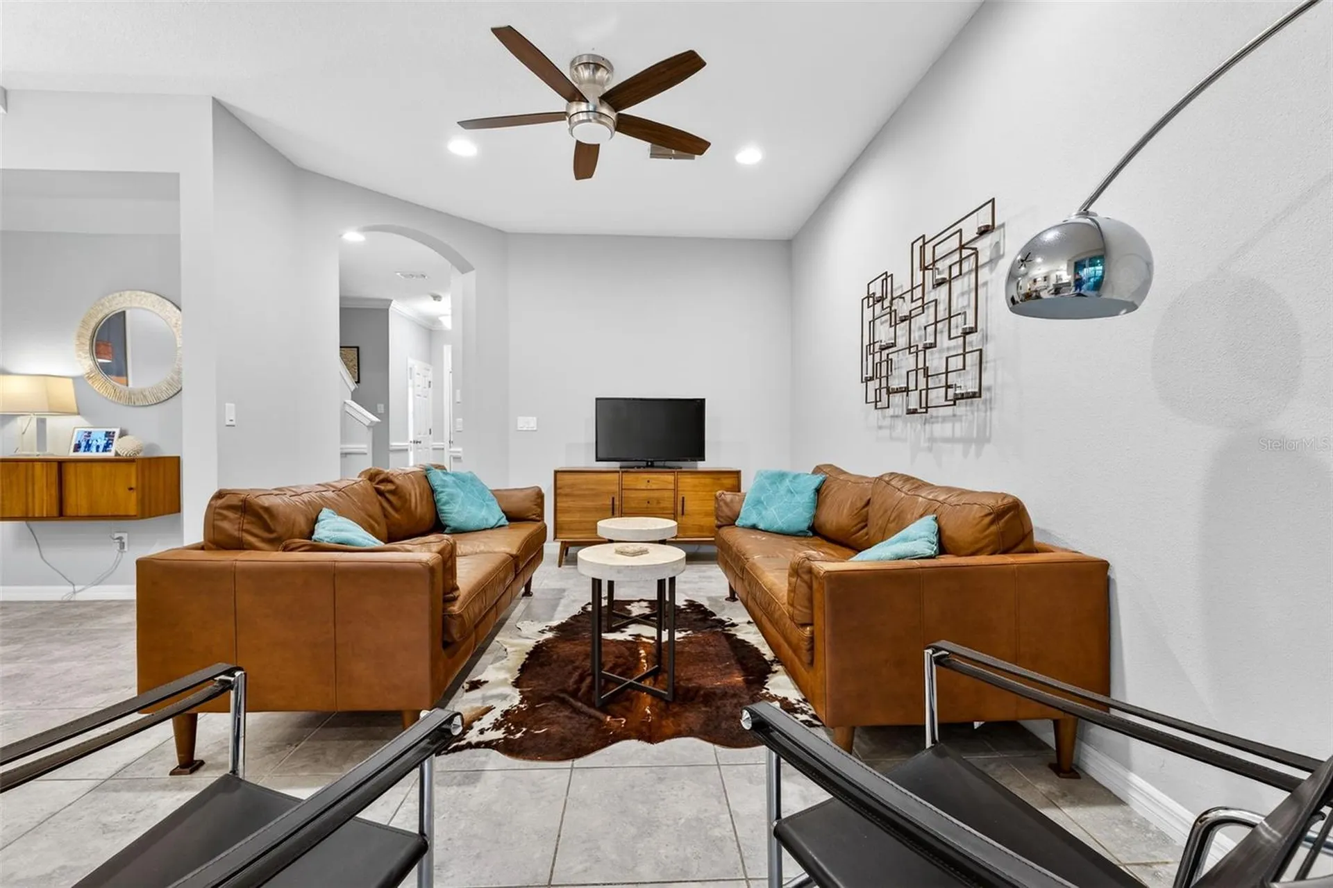 904 Vineyard Lane Oldsmar FL 34677