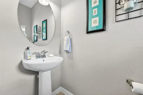 904 Vineyard Lane Oldsmar FL 34677
