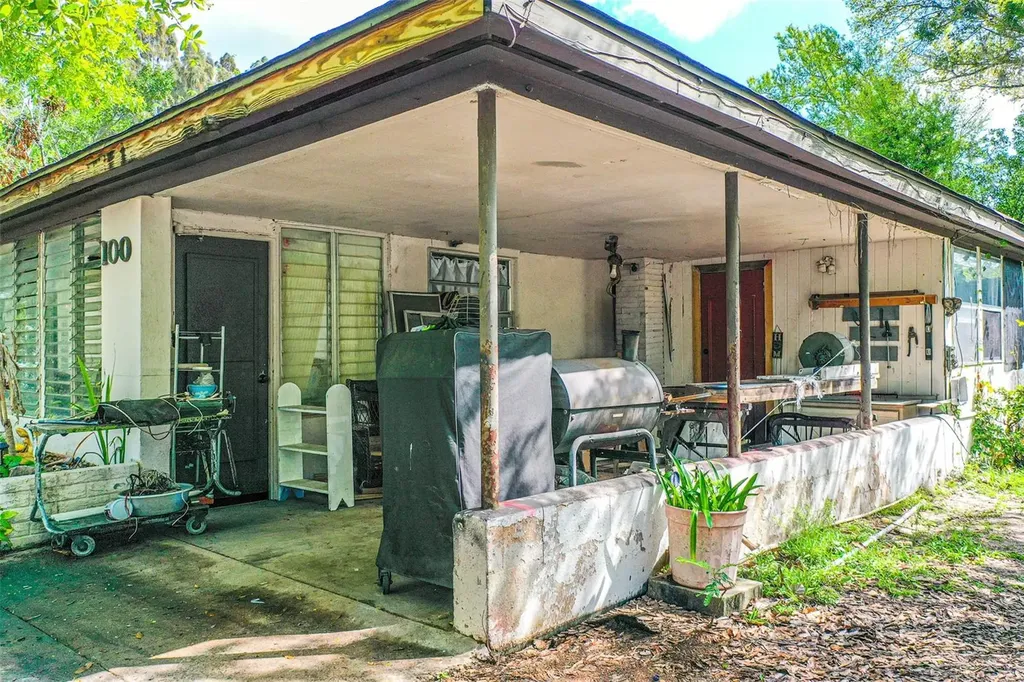 100 N Self Avenue Avon Park FL 33825